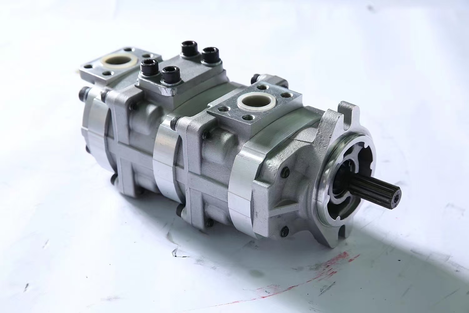 Excavator Hydraulic main pump